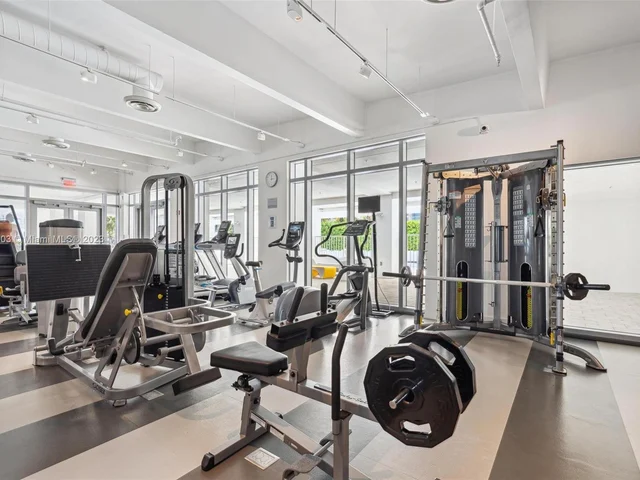 201 Aqua Ave, Miami Beach FL 33141