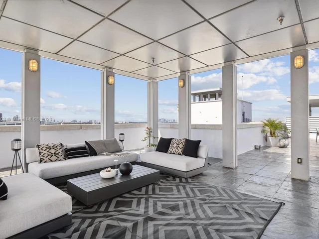 201 Aqua Ave, Miami Beach FL 33141