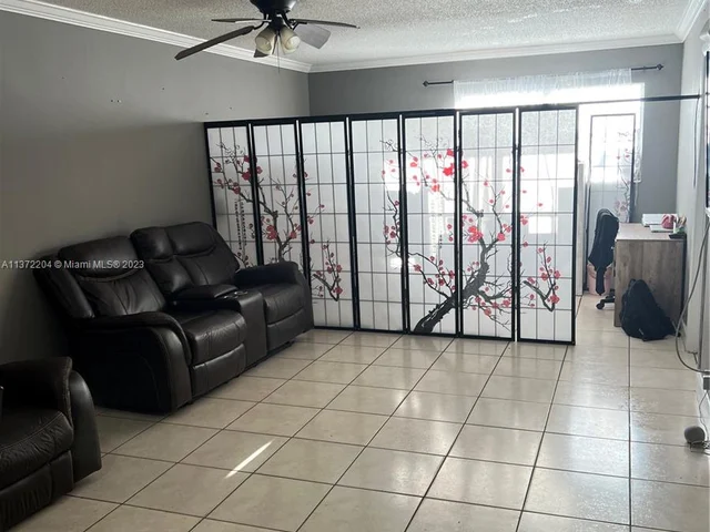 2008 Jackson St # D9, Hollywood FL 33020