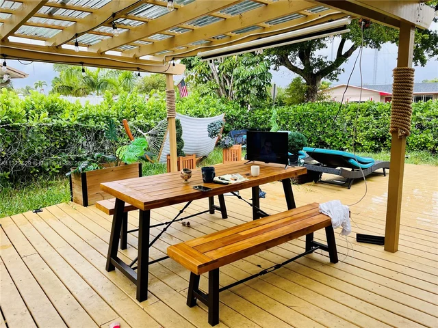 50 NW 209th St, Miami Gardens FL 33169