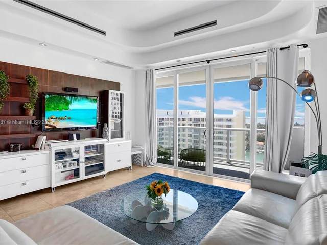 5601 Collins Ave # 1720, Miami Beach FL 33140
