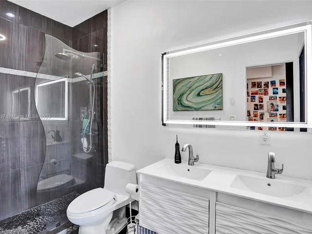 5601 Collins Ave # 1720, Miami Beach FL 33140