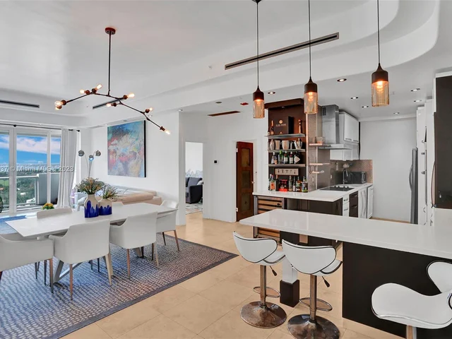 5601 Collins Ave # 1720, Miami Beach FL 33140