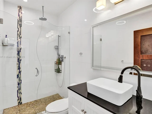 5601 Collins Ave # 1720, Miami Beach FL 33140