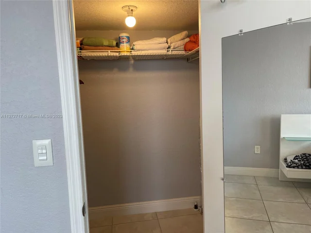 1893 S Ocean Dr # 506, Hallandale Beach FL 33009