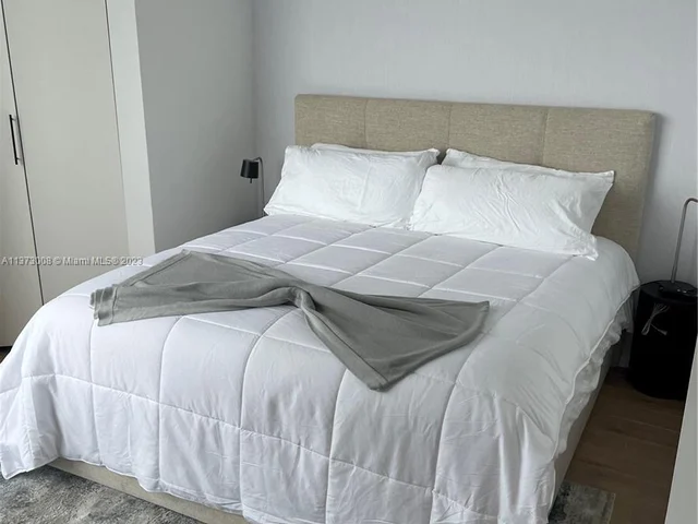 398 NE 5th St # 4414, Miami FL 33132