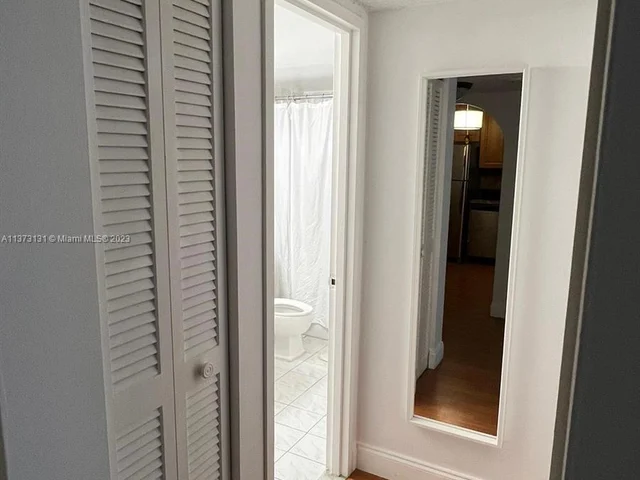 3180 S Ocean Dr # 318, Hallandale Beach FL 33009