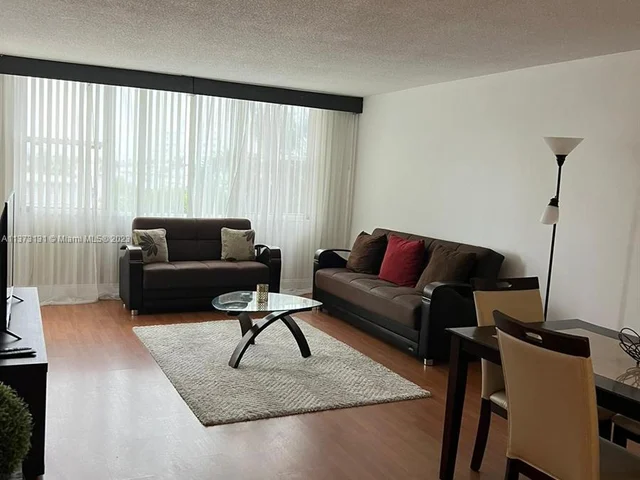 3180 S Ocean Dr # 318, Hallandale Beach FL 33009