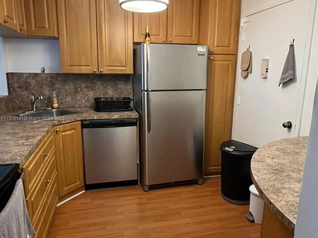 3180 S Ocean Dr # 318, Hallandale Beach FL 33009