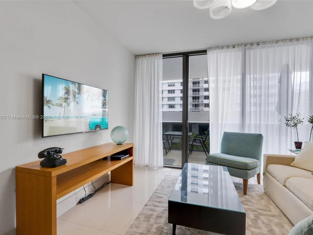 5875 Collins Ave # 604, Miami Beach FL 33140