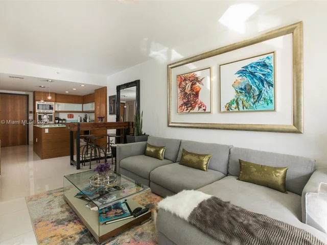 5875 Collins Ave # 604, Miami Beach FL 33140