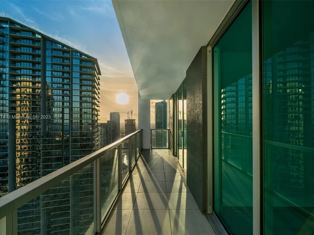 55 SE 6th St # 3802, Miami FL 33131