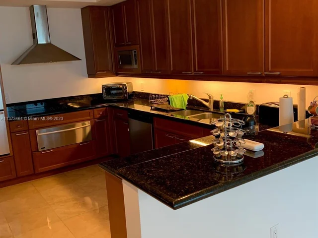 20201 E Country Club Dr # 607, Aventura FL 33180