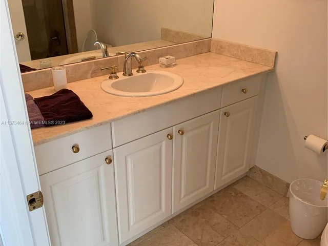 20201 E Country Club Dr # 607, Aventura FL 33180