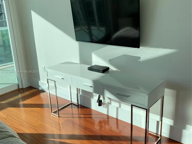 20201 E Country Club Dr # 607, Aventura FL 33180