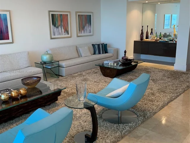 20201 E Country Club Dr # 607, Aventura FL 33180