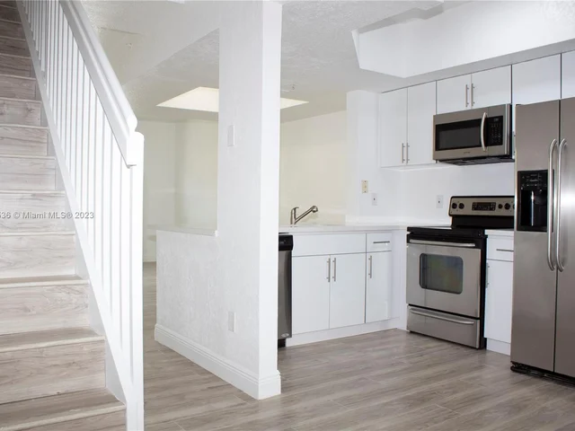 701 SW 148th Ave # 107, Sunrise FL 33325