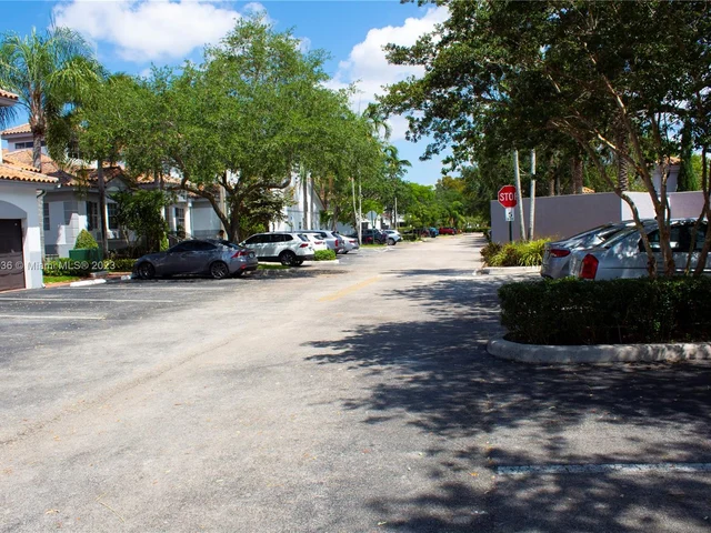 701 SW 148th Ave # 107, Sunrise FL 33325