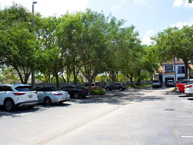 701 SW 148th Ave # 107, Sunrise FL 33325