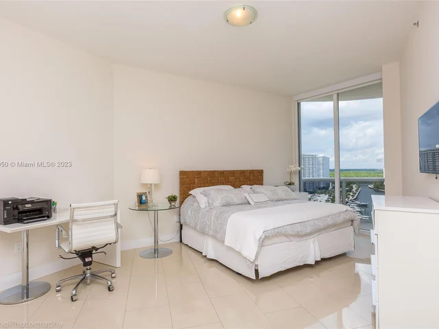 15811 Collins Ave # 1105, Sunny Isles Beach FL 33160