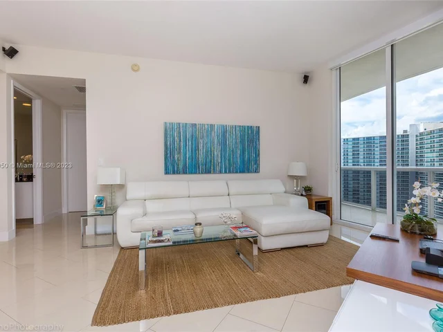 15811 Collins Ave # 1105, Sunny Isles Beach FL 33160