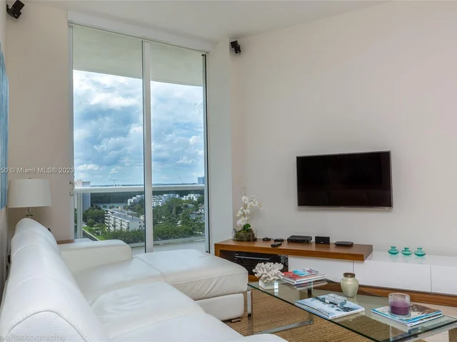 15811 Collins Ave # 1105, Sunny Isles Beach FL 33160