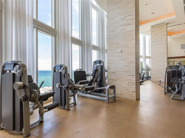 15811 Collins Ave # 1105, Sunny Isles Beach FL 33160