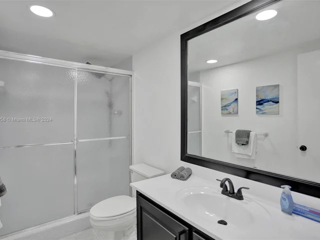 19370 Collins Ave # 1102, Sunny Isles Beach FL 33160