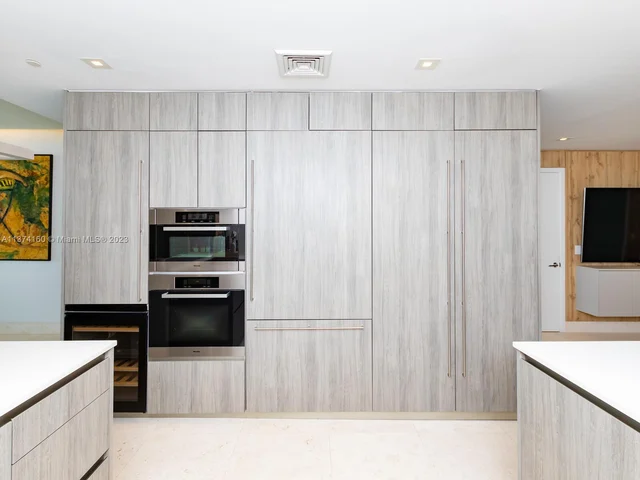 360 Ocean Dr # 606S, Key Biscayne FL 33149