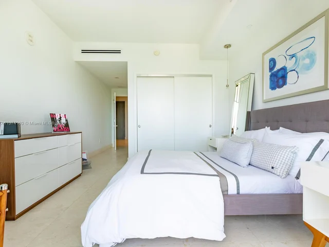 360 Ocean Dr # 606S, Key Biscayne FL 33149