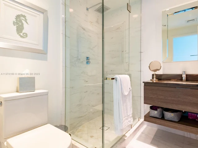 360 Ocean Dr # 606S, Key Biscayne FL 33149