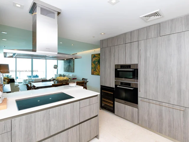 360 Ocean Dr # 606S, Key Biscayne FL 33149