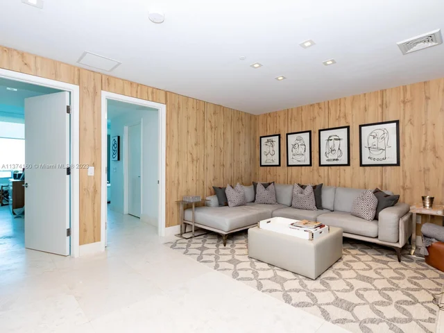 360 Ocean Dr # 606S, Key Biscayne FL 33149