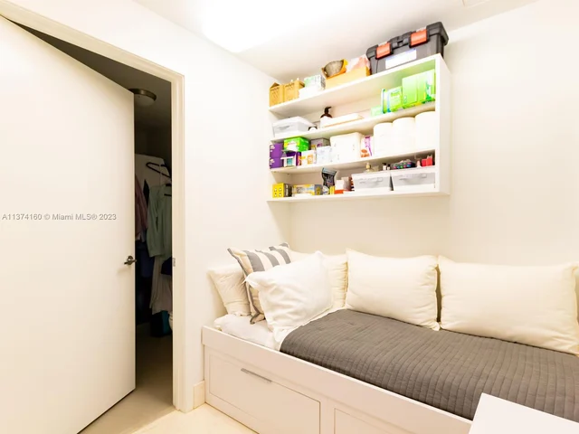 360 Ocean Dr # 606S, Key Biscayne FL 33149