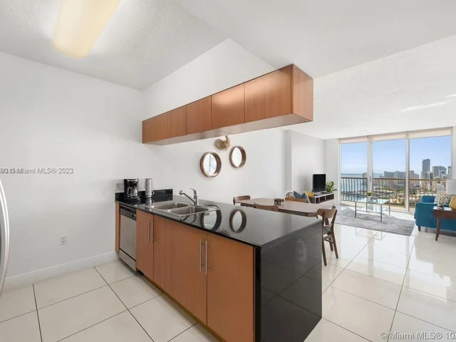1750 N Bayshore Dr # 5010, Miami FL 33132