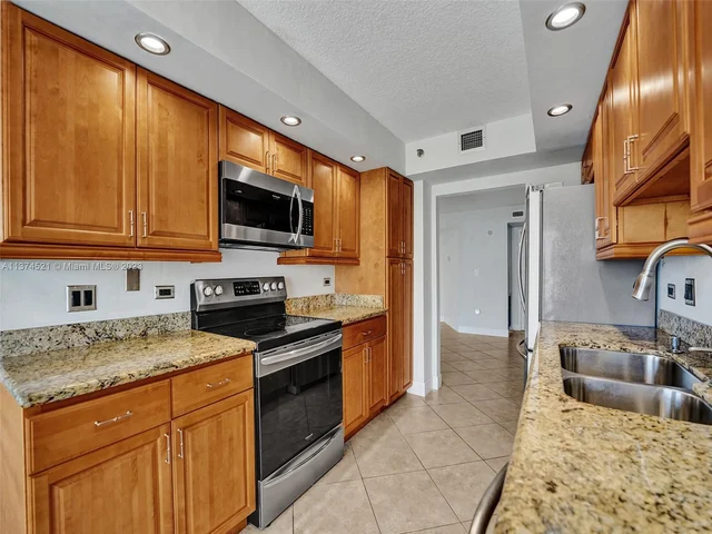 1201 S Ocean Dr # 510N, Hollywood FL 33019