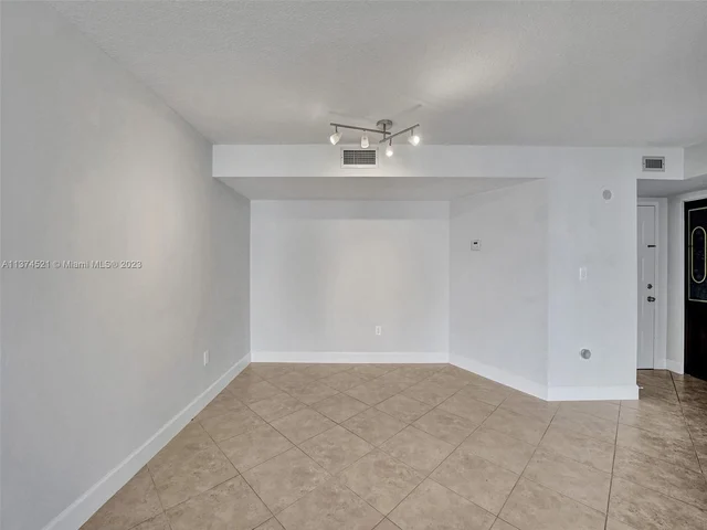 1201 S Ocean Dr # 510N, Hollywood FL 33019