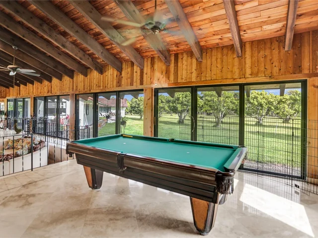 14025 SW 208th St, Miami FL 33177