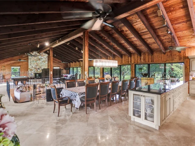 14025 SW 208th St, Miami FL 33177