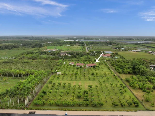 14025 SW 208th St, Miami FL 33177