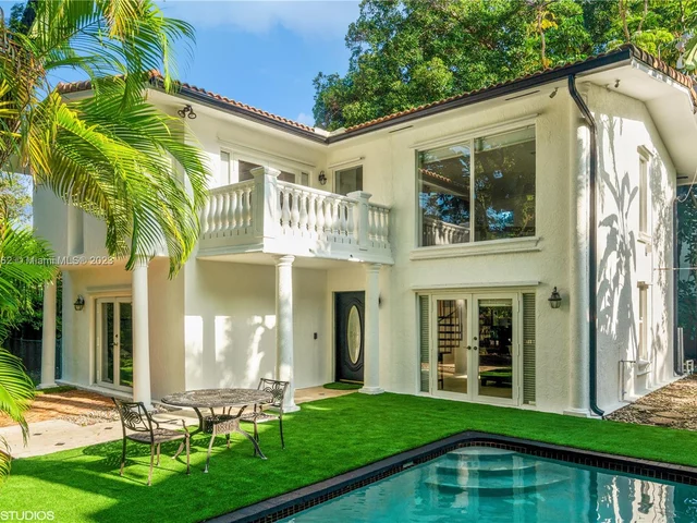 2141 Secoffee St, Miami FL 33133