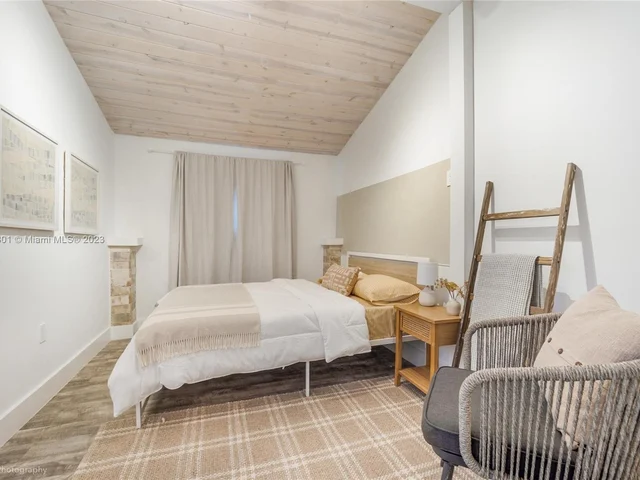 421 NE 70th St, Miami FL 33138