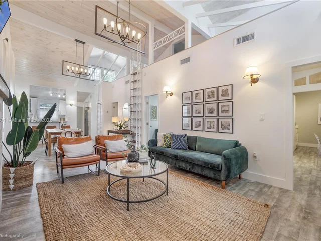 421 NE 70th St, Miami FL 33138