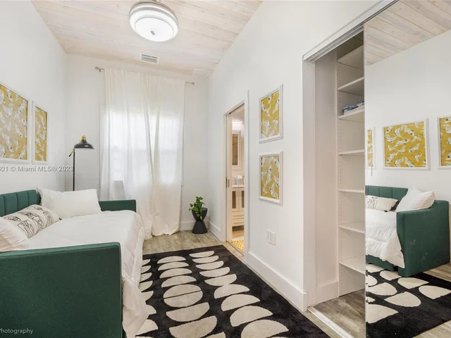 421 NE 70th St, Miami FL 33138