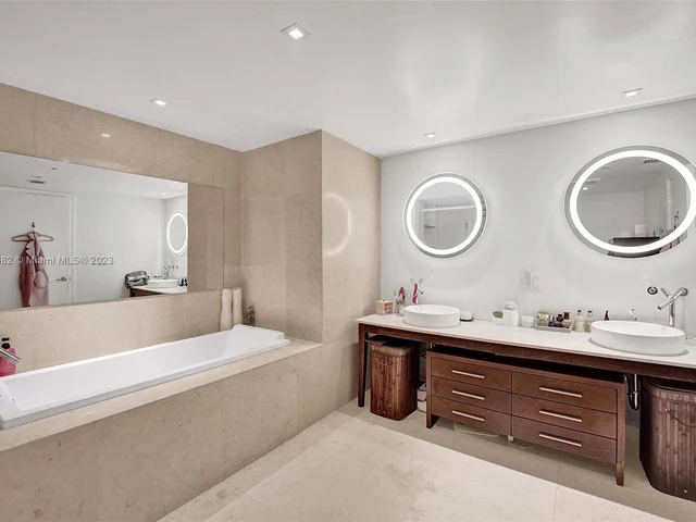 495 Brickell Ave # 5701, Miami FL 33131