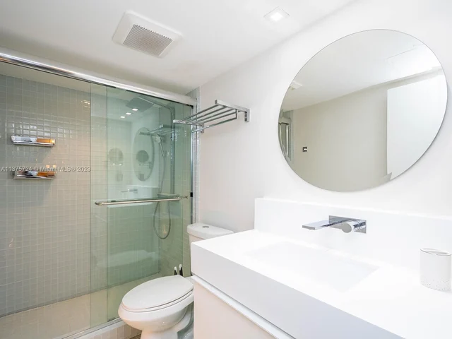 10275 Collins Ave # 906, Bal Harbour FL 33154