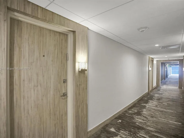 10275 Collins Ave # 906, Bal Harbour FL 33154