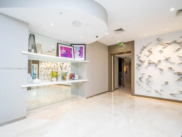 10275 Collins Ave # 906, Bal Harbour FL 33154