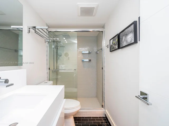 10275 Collins Ave # 906, Bal Harbour FL 33154