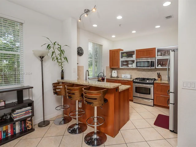 2900 NW 125th Ave # 309, Sunrise FL 33323